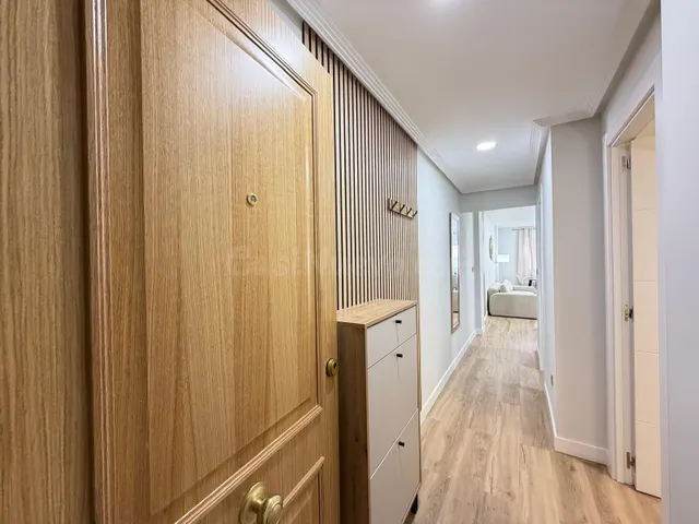 Apartamento totalmente reformado cerca de parque de las naciones con 2 dorm. 1 baño. con piscina. superficie 70 m2. — 3