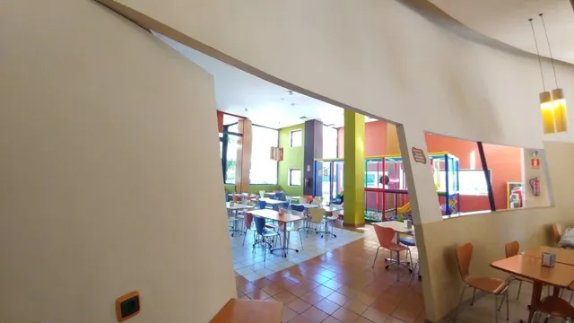 LOCAL EN EL CENTRO DE TORREMOLINOS — 25