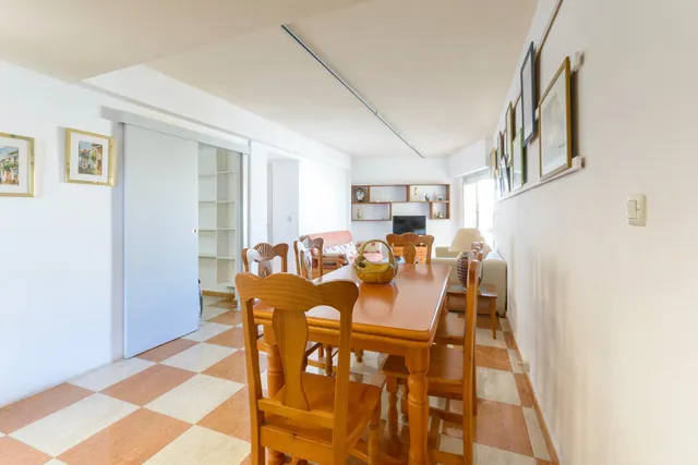 Amplio Apartamento en Playa de Gandia con Vistas al Mar — 11