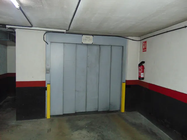 PLAZA DE GARAJE EN VENTA CALLE ALUSTANTE PROSPERIDAD — 6