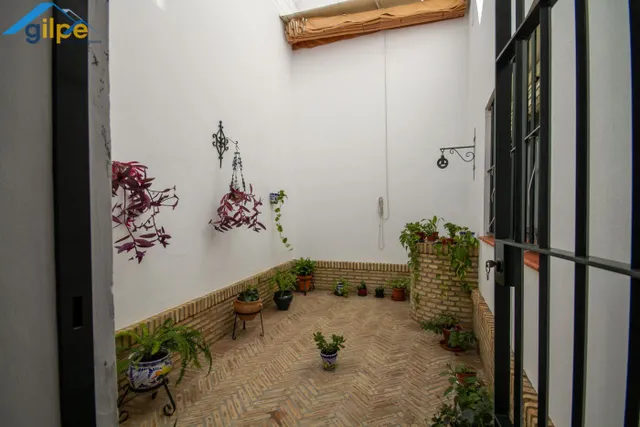 MARAVILLOSA CASA ADOSADA EN UNA ZONA CÉNTRICA DE MARCHENA — 11
