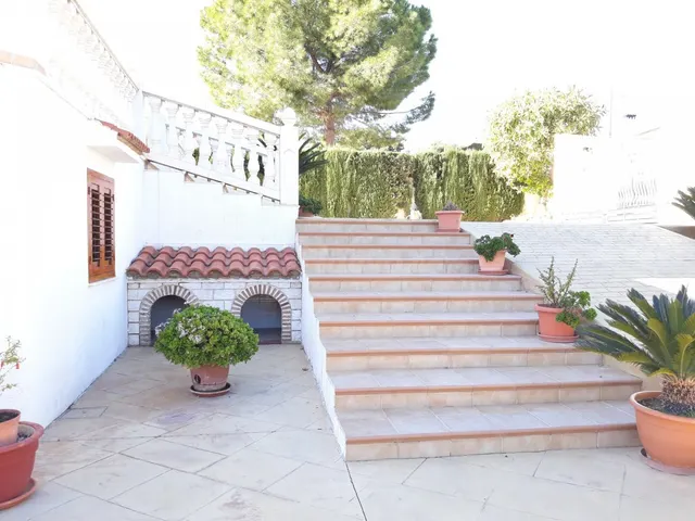 GRAN CHALET EN LA MEJOR ZONA DE CALICANTO