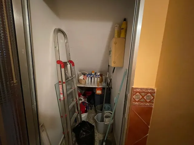 CASA DE CAMPO CON NAVE DE 300M EN EL COLLADO SIERRA DE FUENTES — 16