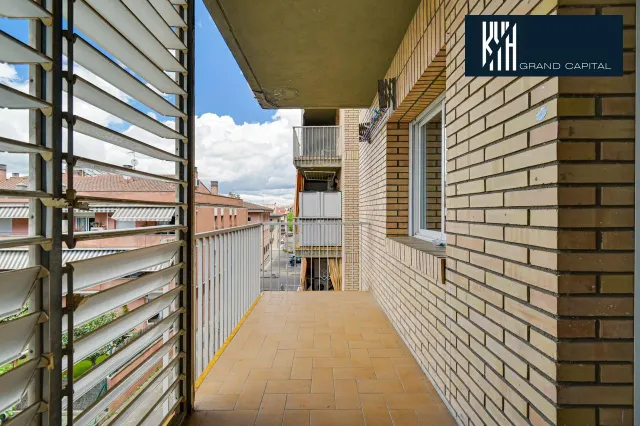 PISO LLUIS PERICOT — 35