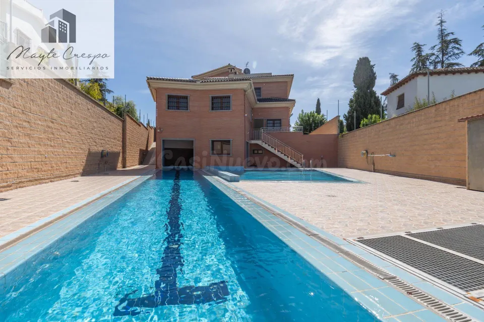 Espectacular Villa Unifamiliar Independiente con Máxima Privacidad y Autonomía en Cortijo del Aire