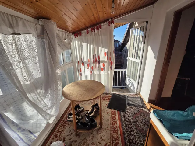 CASA reformada, con finca llana 3.300 m2 a 10 km. XINZO DE LIMIA. — 4