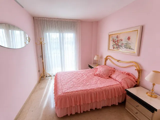 PISO CON PARQUING Y TRASTERO EN VENTA — 12