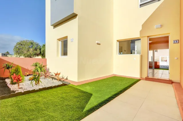 Chalet en Planta Baja con Terraza Privada en Corralejo, Comp - foto 3