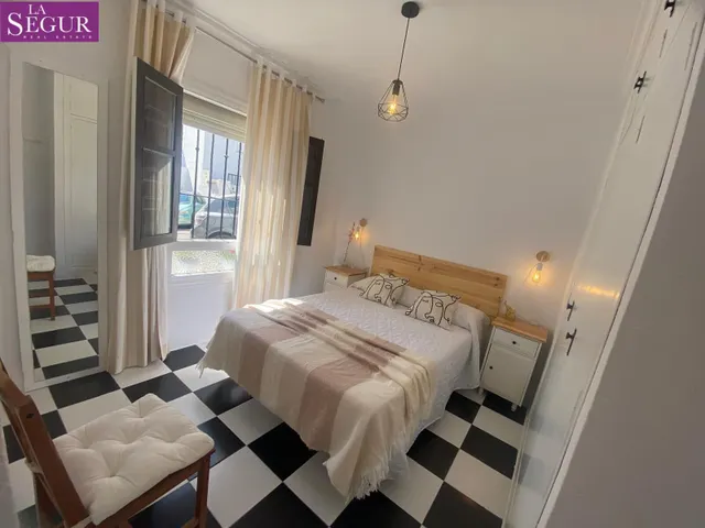 CASA EN PLANTA BAJA EN ZONA NUEVA — 16