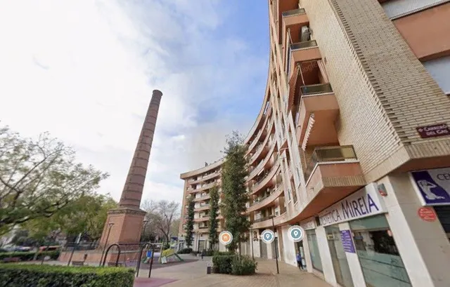 SE VENDE PISO OKUPADO en Calle Carrero del Gas Nº 19 Reus (T - foto 2