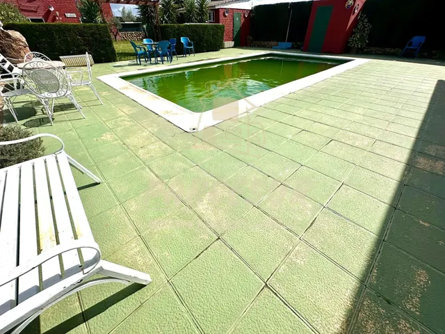 CASA Y NAVE - Parcela de 1500 m2 con chalet de 170 m2, pisci - foto 4