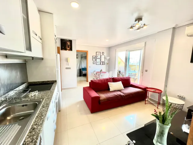 ATICO con 30m2 de terraza. 400m. de la playa. Licencia turística. Céntrico. — 9