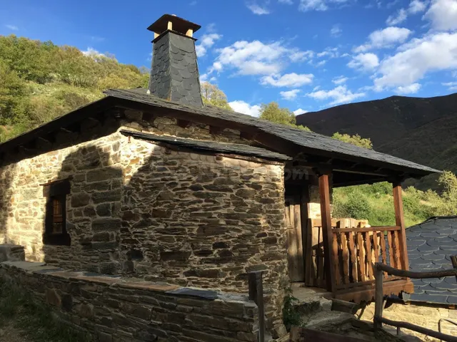 UNA CASA CON ALMA EN PLENA NATURALEZA DEL VALLE DE COMPLUDO — 4