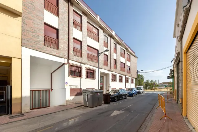 MAGNIFICO PISO EN ARMILLA DE 2 DORMITORIOS CON TRASTERO — 2
