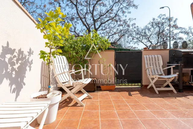 Dúplex en venta Calle Teresa de Calcuta, Reus. — 33