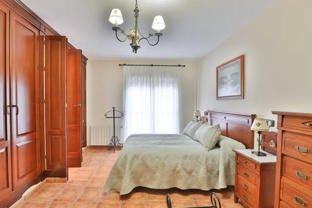 ESPECTACULAR ADOSADA EN PADUL — 33