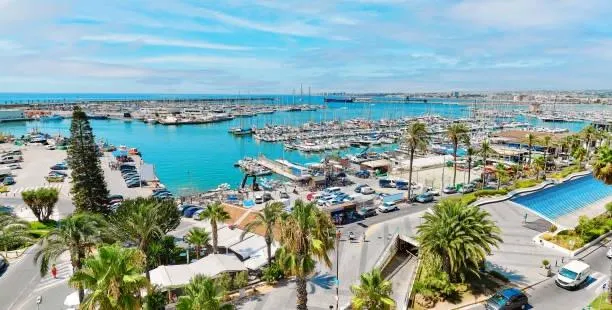 Piso en venta en Playa del Acequión (Torrevieja) - 2 habitaciones, vistas al mar, esquina y ascensor — 28
