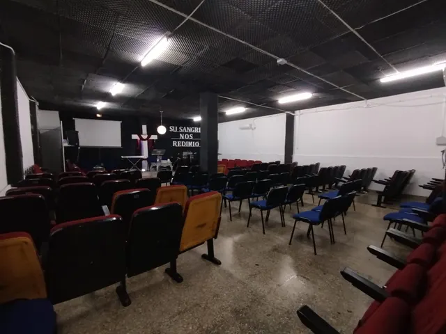 Local semisótano zona avd Alfonso XIII de Elda — 2