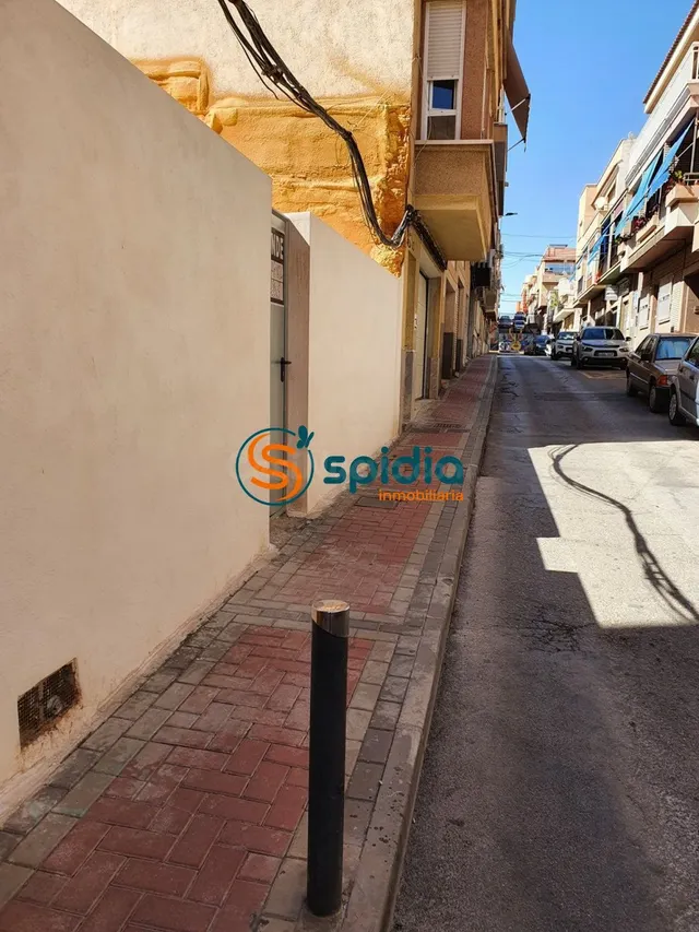 SOLAR DE 154 M2 PARA CONSTRUIR EN PLENO CENTRO - foto 2