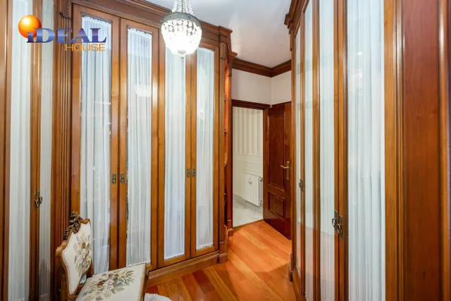 FANTASTICA CASA EN PLAZA DE LOS LOBOS — 28