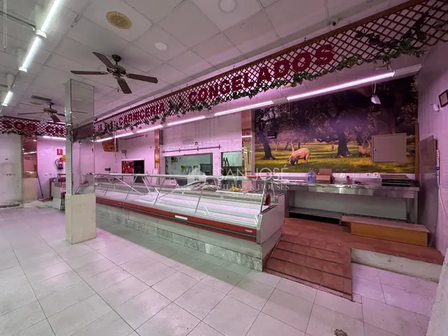 Se vende local comercial con sotano preparado para supermercado en buena zona de Aspe — 23