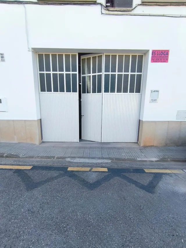 Amplio Local Comercial en Torroella de Montgrí — 14