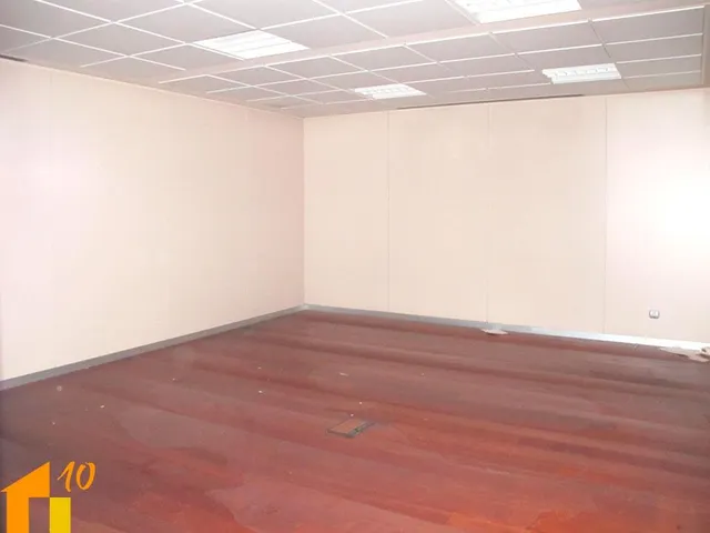 Local en venta en avd. Del Cid. — 16