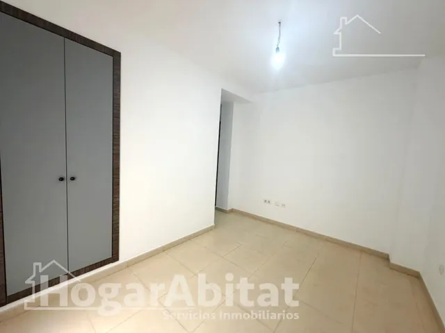 Reformado con patio cerca de la playa — 16