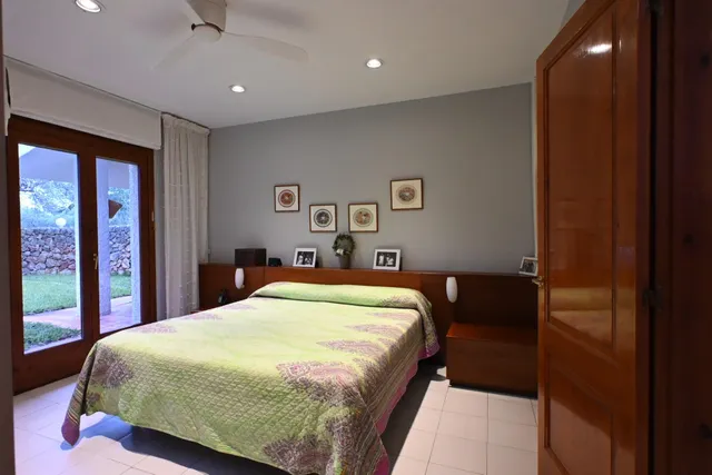 Chalet exclusivo en Tortosa con vistas a Els Ports, piscina y jardín privado — 16