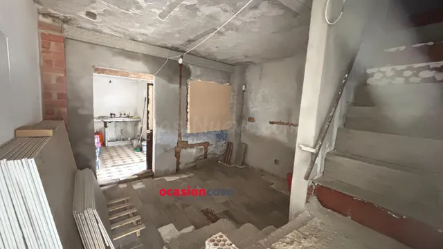 CASA TIPO APARTAMENTO PARA TERMINAR DE REFORMAR - foto 3