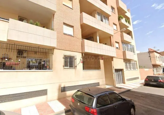 SE VENDE piso OKUPA en C Malaga de Vícar - foto 2