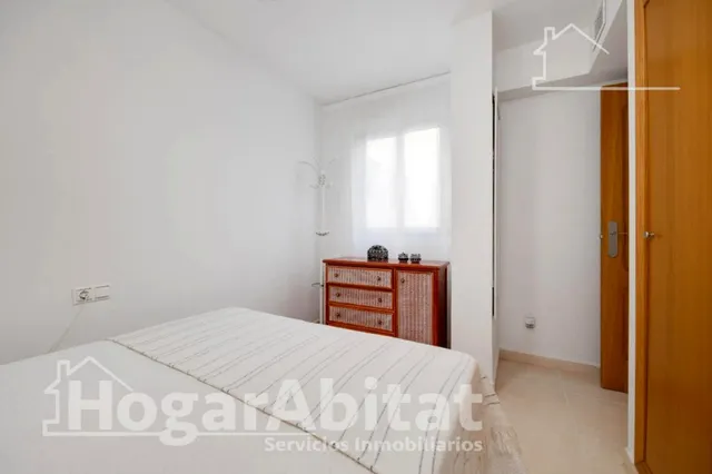 PRECIOSO ÁTICO CON DOS TERRAZAS, GARAJE Y PISCINA JUNTO AL MAR — 40