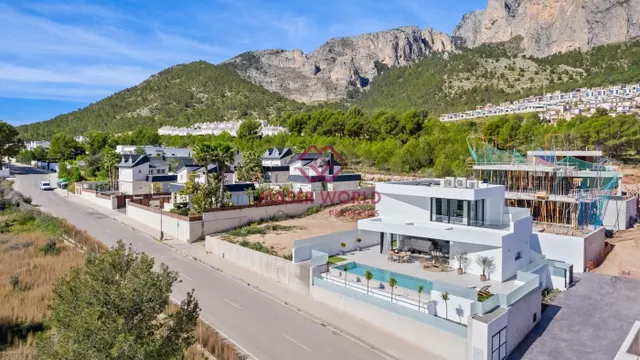 VILLAS DE OBRA NUEVA EN POLOP — 6