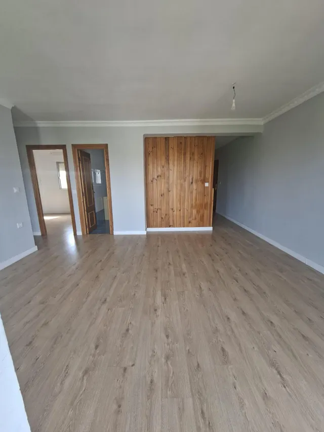 Vivienda con terraza y vistas despejadas — 7