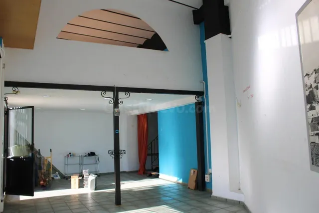 Local comercial 80m² en venta - Oliva