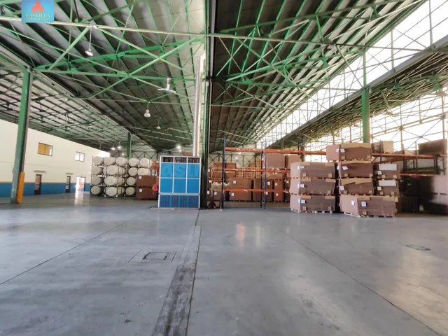 ÚNICA Y OPORTUNIDAD ESPECTACULAR NAVE EN POLÍGONO ÁVILA - foto 2