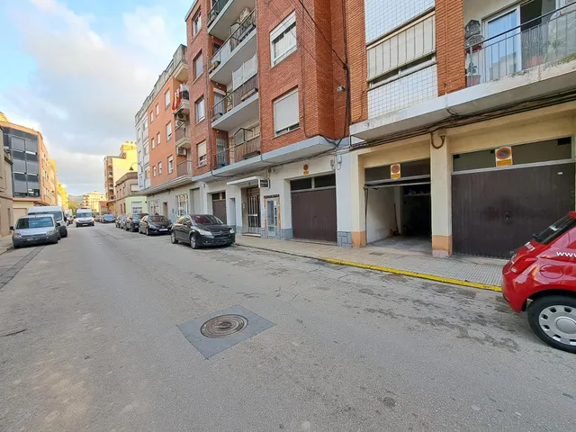 GARAJE CON ACCESO DIRECTO DESDE LA CALLE — 6