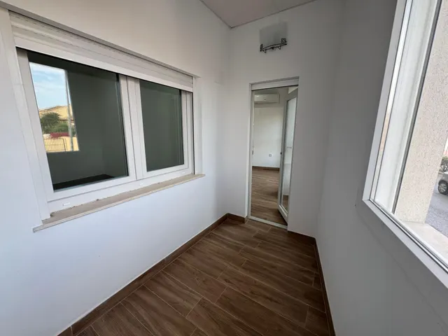 Apartamento totalmente reformado con piscina comunitaria — 17