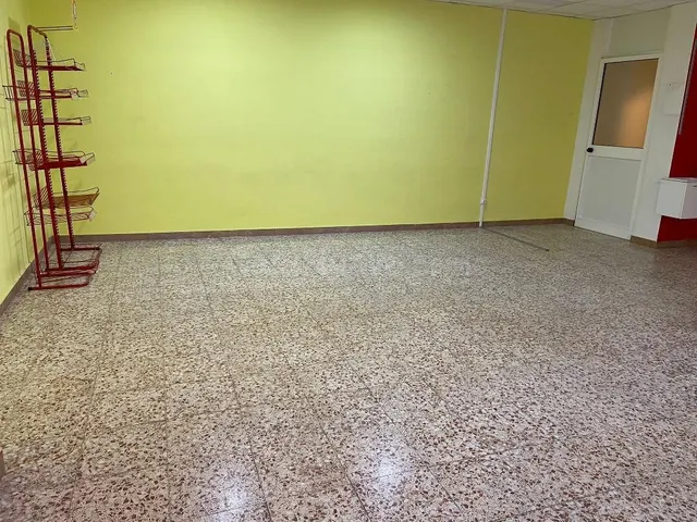 LOCAL EN ALQUILER CERCA DE ESTADIO DE LA CERÁMICA - foto 2