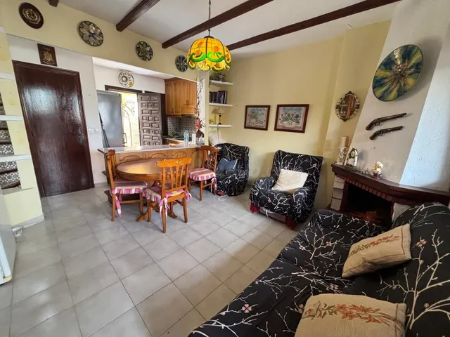Encantadora vivienda de 2 dormitorios con amplias zonas exteriores – en zona los Frulates — 4