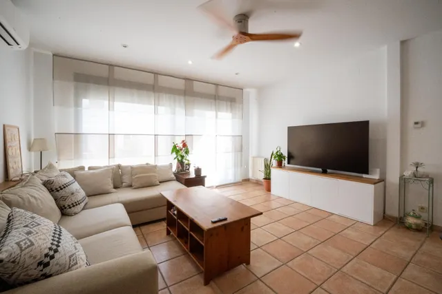 #  ¡Casa con encanto a solo 100 metros del mar en el Centre-Marítim de Mataró! — 44