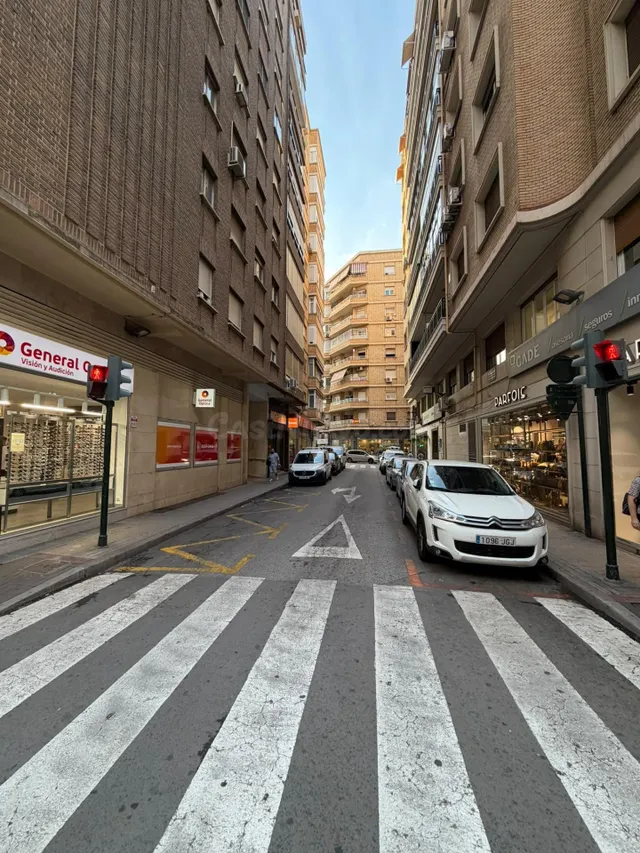 Piso 5 habitaciones 152m² en venta - Avda. de la Constitucio - foto 4