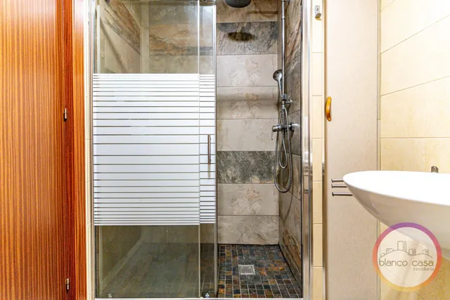 ✨ ¡amplio piso exterior de 4 dormitorios con ascensor en Carballo por 117.990 €! — 41
