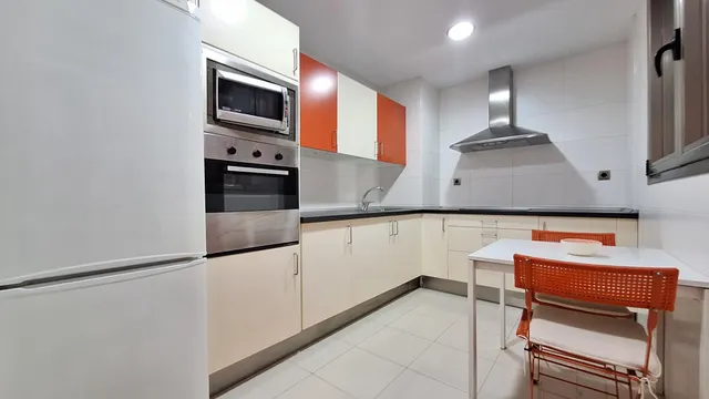 Apartamento de 1 dormitorio en la Calle Senda de Granada — 7