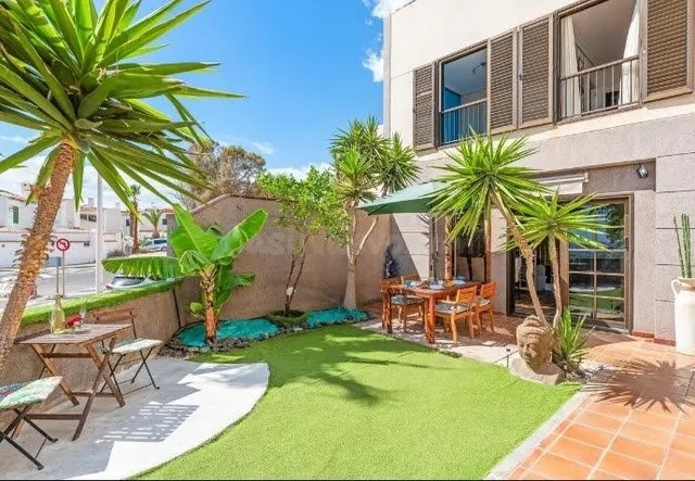 Exclusiva Casa Dúplex en Primera Línea en El Médano, VV
