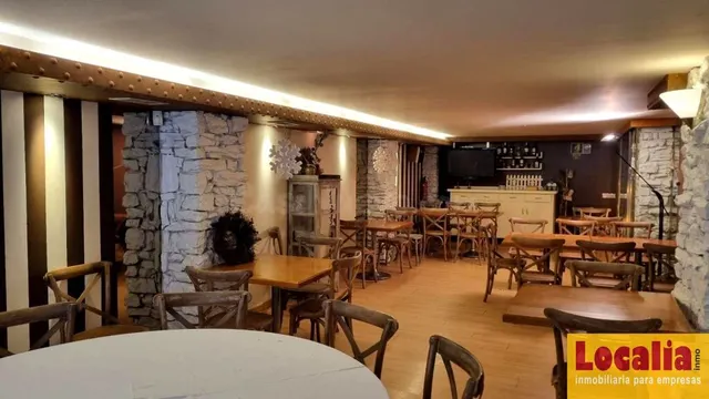 Emblemático restaurante en venta en Torrelavega. - foto 5