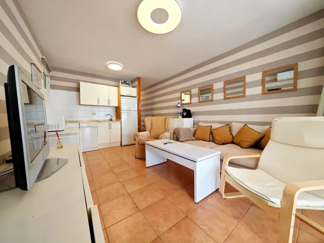 Apartamento con 2 habitaciones, en San Agustin, disponible p