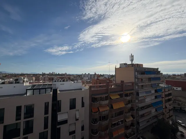 Amplia vivienda de 4 dormitorios en el centro de San Juan de Alicante — 23