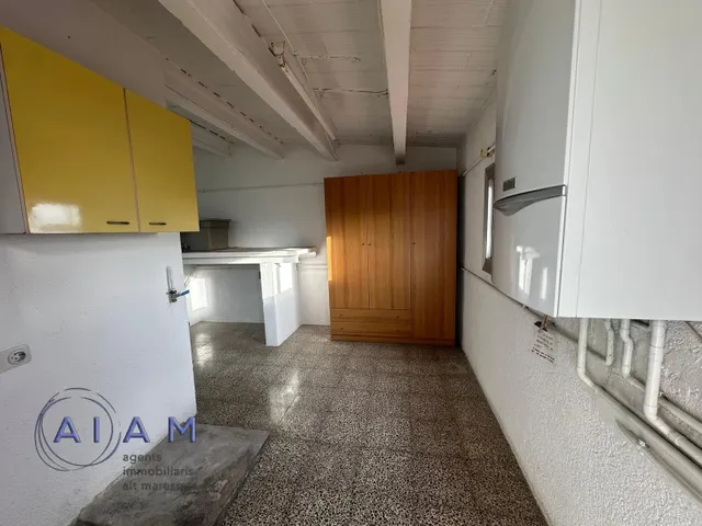 Edificio con local y 2 viviendas en Tordera — 39
