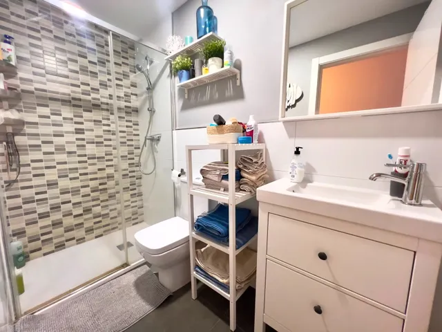 Oportunidad única con piscina y garaje — 25
